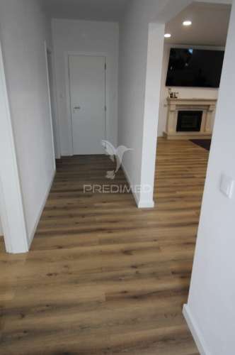 Moradia térrea t3 com piscina exterior