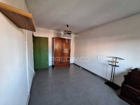 Apartamento t2 em borba – excelente oportunidade para remodelar e valorizar!