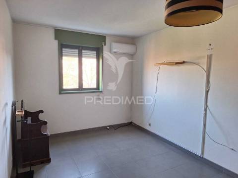 Apartamento t2 em borba – excelente oportunidade para remodelar e valorizar!