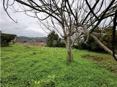 Quinta em monção com moradias independentes, vinha de alvarinho e adega - brbeita