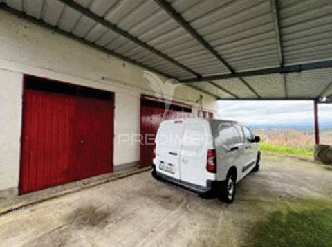 Quinta em monção com moradias independentes, vinha de alvarinho e adega - brbeita