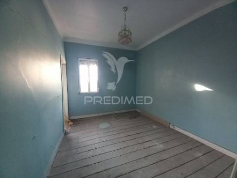 Prédio em alcantara - lisboa