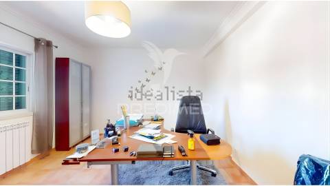 Moradia t4 isolada com piscina