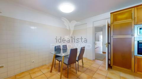 Moradia t4 isolada com piscina