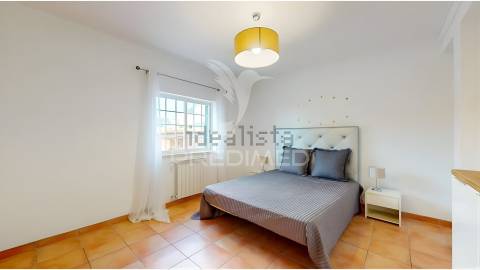 Moradia t4 isolada com piscina