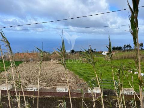Terreno plano na ponta do pargo com vista mar