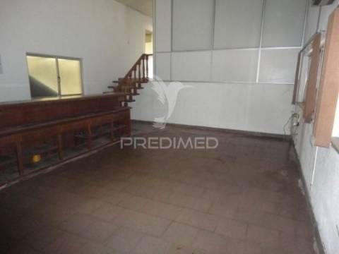 Prédio industrial / armazém em maceirinha, maceira – leiria