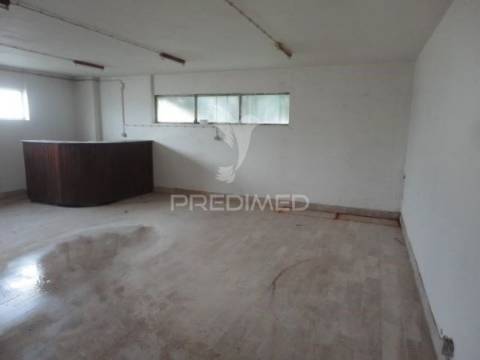 Prédio industrial / armazém em maceirinha, maceira – leiria
