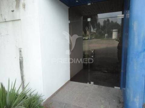 Prédio industrial / armazém em maceirinha, maceira – leiria