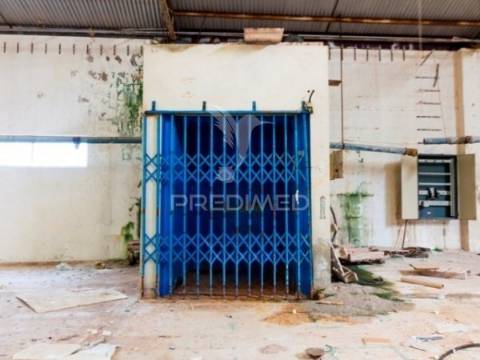 Prédio industrial / armazém em maceirinha, maceira – leiria