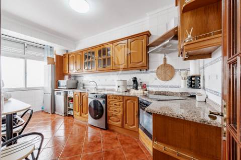 Apartamento t3 | excelente estado | lavradio, barreiro