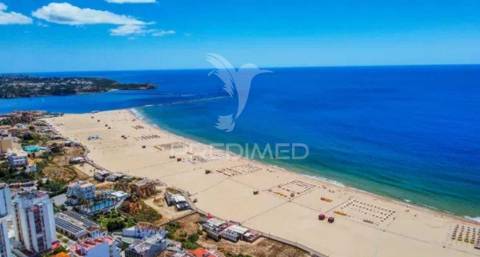 Apartamento t2 com garagem e vista mar, praia da rocha