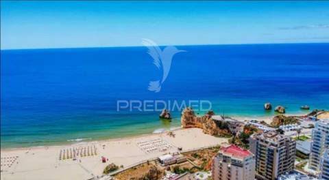Apartamento t2 com garagem e vista mar, praia da rocha