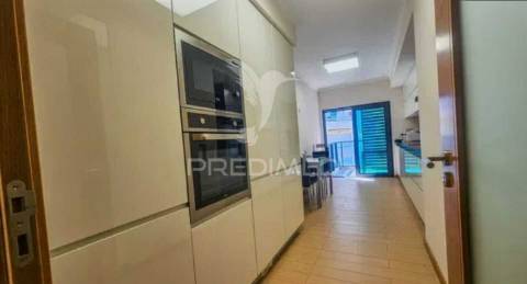 Apartamento t2 com garagem e vista mar, praia da rocha