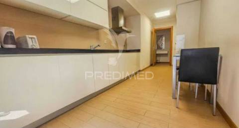 Apartamento t2 com garagem e vista mar, praia da rocha