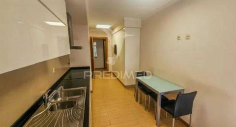 Apartamento t2 com garagem e vista mar, praia da rocha