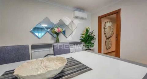 Apartamento t2 com garagem e vista mar, praia da rocha