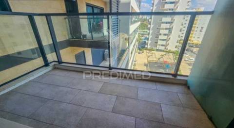 Apartamento t2 com garagem e vista mar, praia da rocha