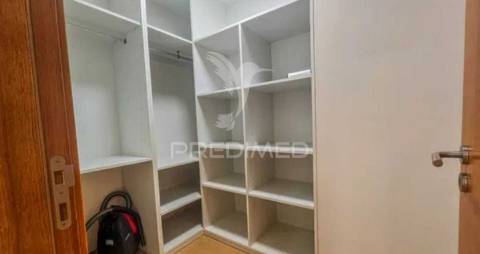 Apartamento t2 com garagem e vista mar, praia da rocha
