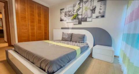 Apartamento t2 com garagem e vista mar, praia da rocha