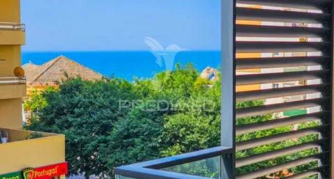 Apartamento t2 com garagem e vista mar, praia da rocha