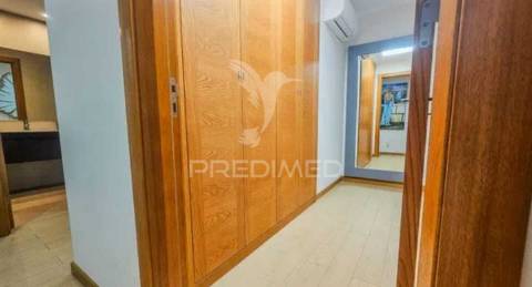 Apartamento t2 com garagem e vista mar, praia da rocha