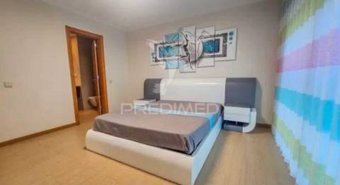 Apartamento t2 com garagem e vista mar, praia da rocha