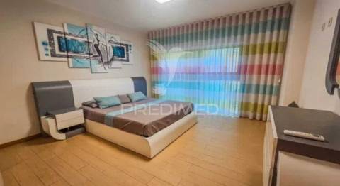 Apartamento t2 com garagem e vista mar, praia da rocha