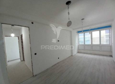 Apartamento t4 no laranjeiro, almada