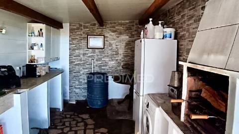 Moradia t3 + 2 com ampla área externa