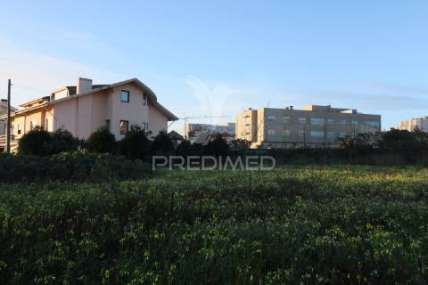 Terreno 3.100 m² em valadares  ( centro)   vila nova de gaia