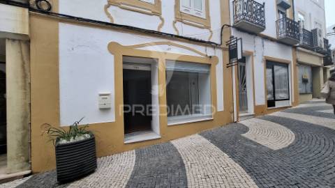 Oportunidade única – loja para comércio no coração de portalegre