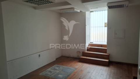 Oportunidade única – loja para comércio no coração de portalegre