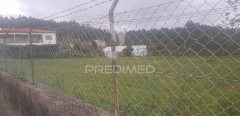 Terreno para construção à venda em duas igrejas