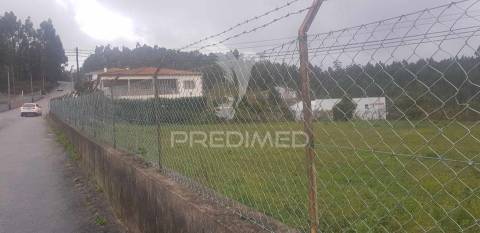 Terreno para construção à venda em duas igrejas