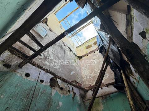 Investimento único – moradia t3 para reabilitação no centro histórico de elvas