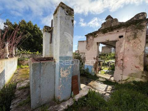 Moradia para recuperação com elevado potencial de rentabilidade no centro histórico de elvas