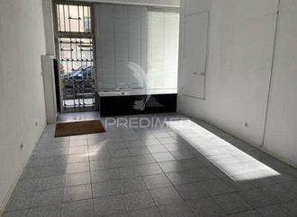 Oportunidade premium no porto: duas lojas interligadas junto à boavista