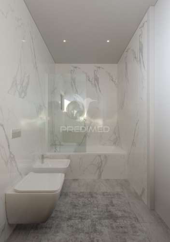 Vendo t2  no edificio the place vista unica e defenitiva porto e anfiteatro do funchal