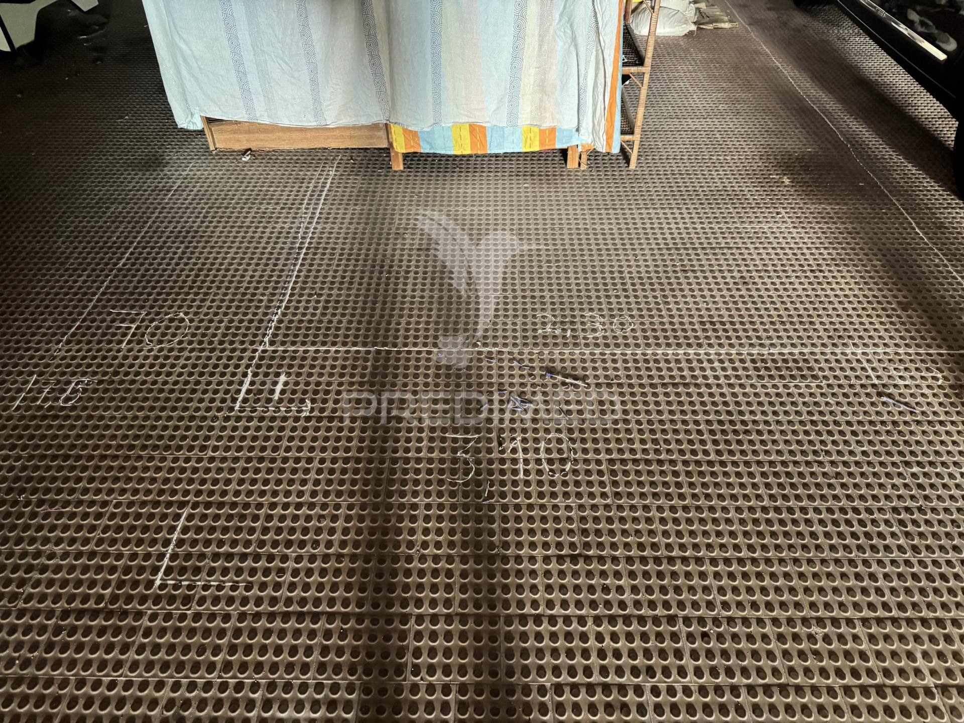 Lugar de estacionamento coberto com 20 m² – acesso fácil