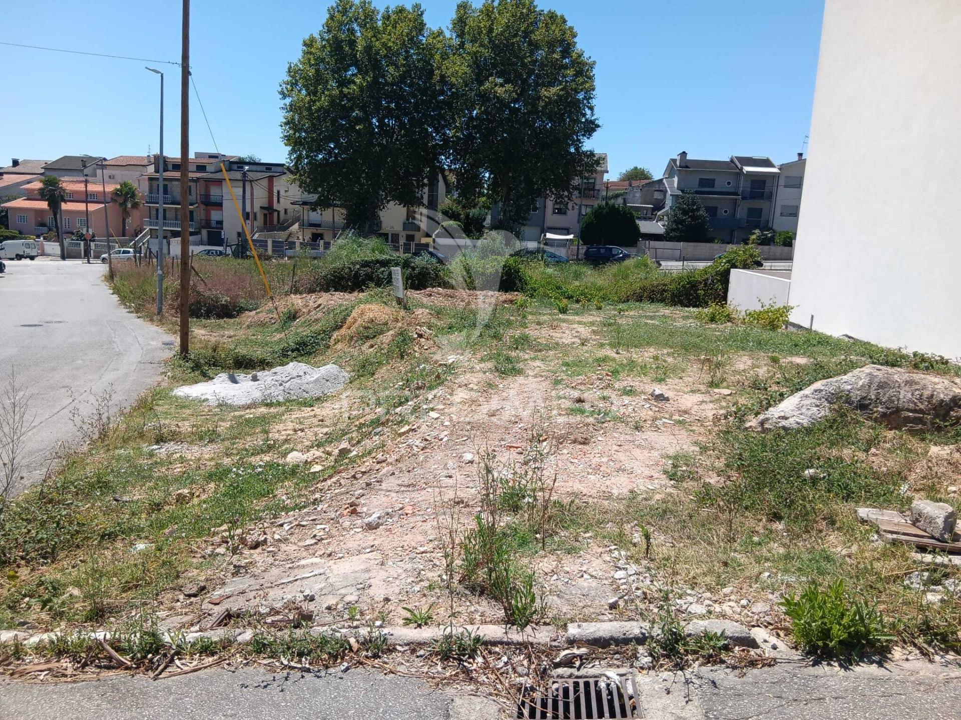 Terreno à venda em fânzeres – gondomar