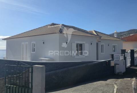 Moradia t3 em santa cruz