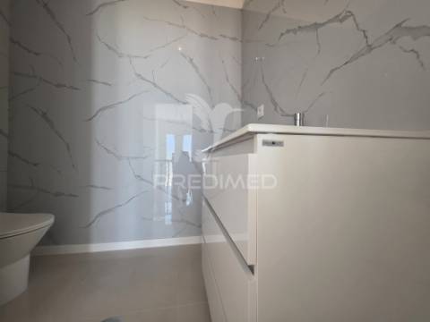 Moradia t3 em santa cruz