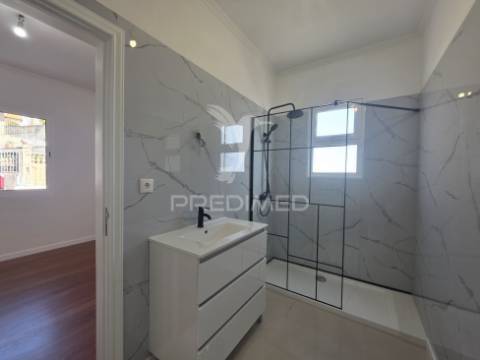 Moradia t3 em santa cruz