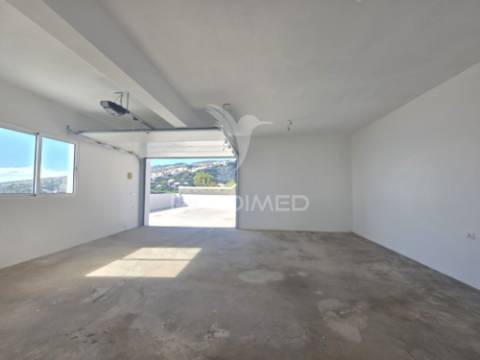 Moradia t3 em santa cruz