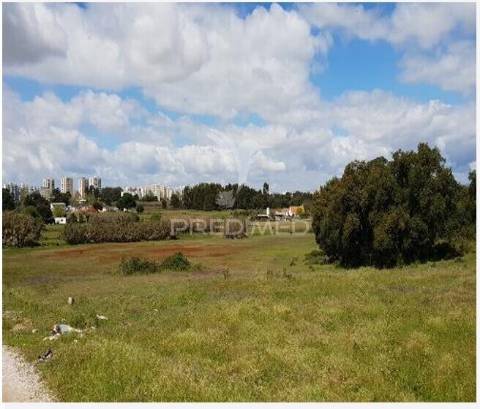 Terreno urbanizável com potencial de desenvolvimento – barreiro / moita