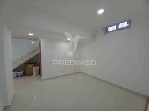 Moradia t3+3 em madorna, cascais