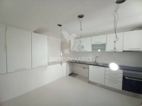 Moradia t3+3 em madorna, cascais