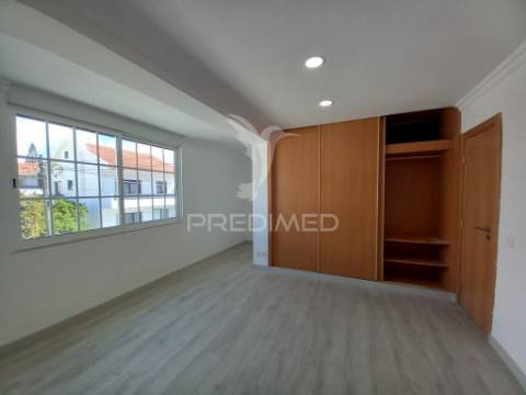 Moradia t3+3 em madorna, cascais