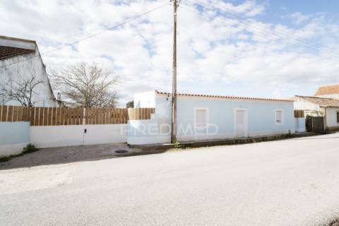 Moradia t3 em vale de figueira